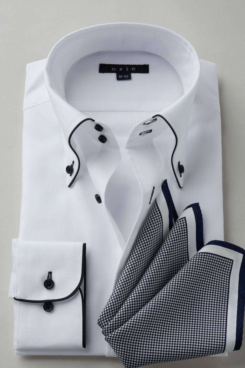 ワイシャツ 8065EP-B01A-BLACK-コーディネートイメージ