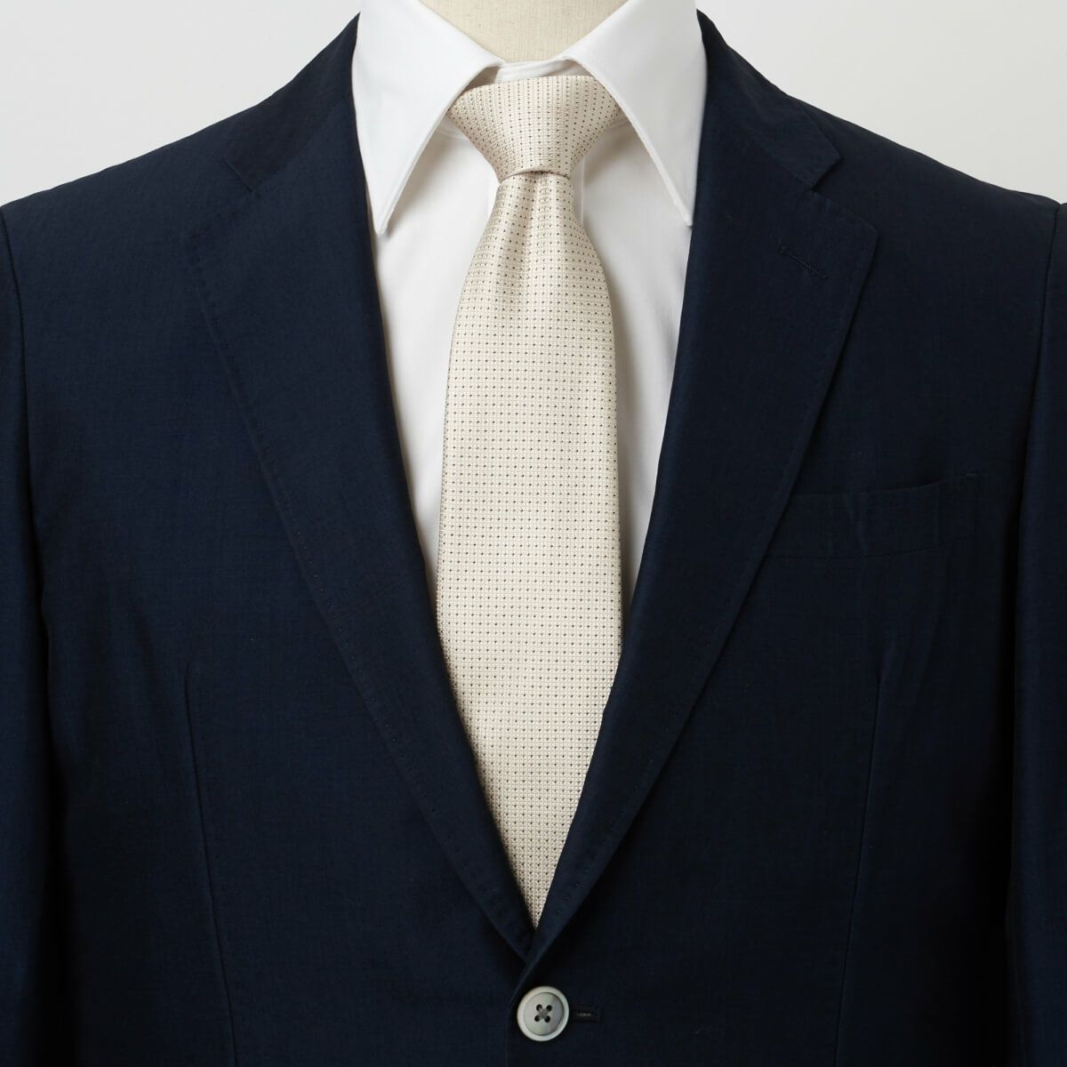 ネクタイ NJ-B02-04-BEIGE-コーディネート