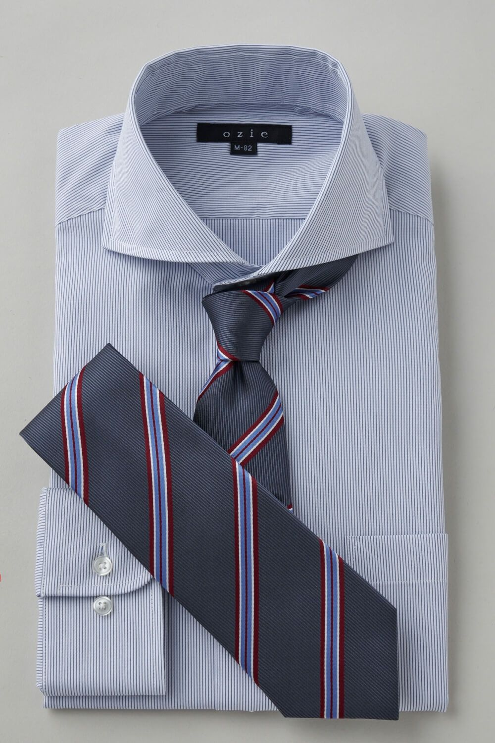ワイシャツ 8070-C01E-NAVY-コーディネートイメージ