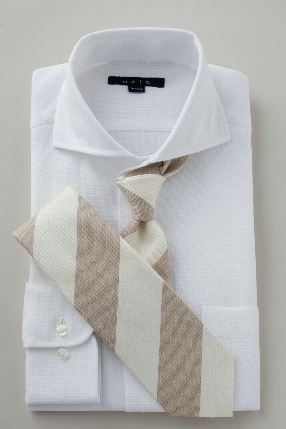 ワイシャツ 8070-C04A-WHITE-コーディネートイメージ