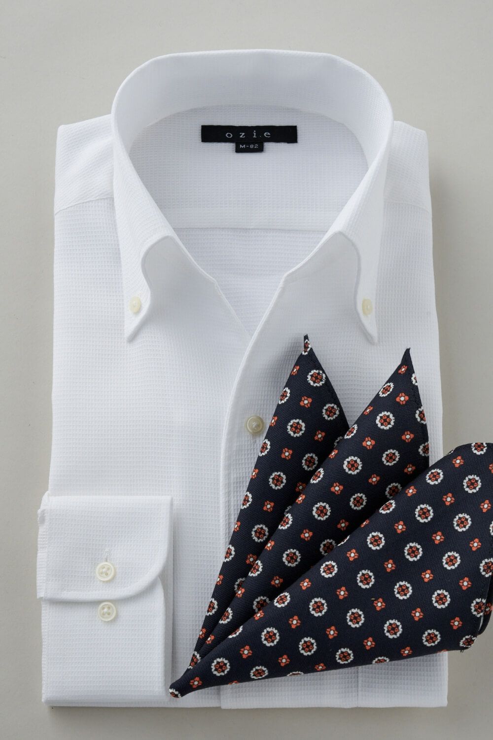 ワイシャツ 8044-C04A-WHITE-コーディネートイメージ